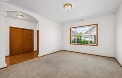 1880 LAKE COVE Ave, Eugene, OR 97408