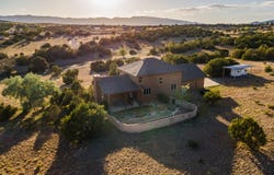 1558 County Line Road, Edgewood, NM 87015