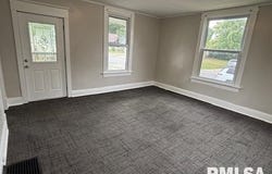 414 W 1st S Street, Carlinville, IL 62626