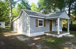 909 E 9th Street, Stuttgart, AR 72160