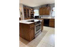 12 Roberts Ct, Winfield, KS 67156