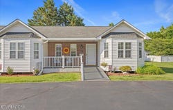 621 Race St, Elizabethton, TN 37643