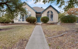 2002 Clearview Drive, Ennis, TX 75119