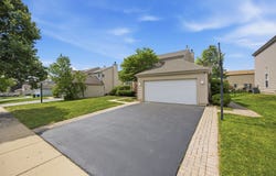 228 Norwich Drive, Bartlett, IL 60103