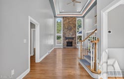 5 Normandy Square, Guilderland, NY 12009
