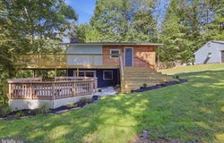 132 HILLTOP Road, DELTA, PA 17314