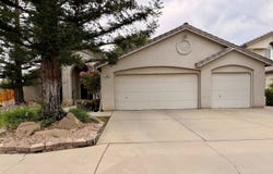 869 Spruce Avenue, Clovis, CA 93611