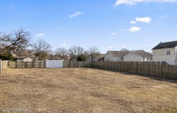 8 Oceanview Avenue, Keansburg, NJ 07734