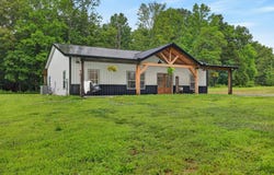 181 Hayes Ridge Rd., INDIAN MOUND, TN 37079