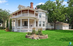 500 N Egan Ave, Madison, SD 57042