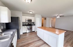 526 Bourneside Drive, Greenfield, IN 46140