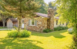130 Plum Ln, Bastian, VA 24314
