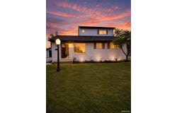 31202 Summer Lane E, Fraser, MI 48026