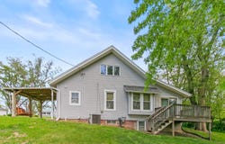 1102 LONGVIEW Loop, COUNCIL BLUFFS, IA 51503