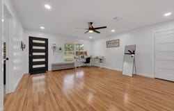 821 Lovers Lane, Grapevine, TX 76051