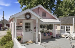 215 W Pacific Street, Branson, MO 65616