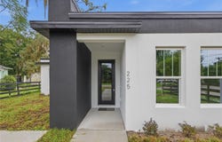 225 E HYDE PARK Avenue, EUSTIS, FL 32726