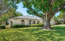 6018 Woodwick Dr, Windcrest, TX 78239