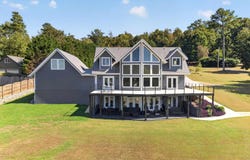 662 Preston Island Cir, Scottsboro, AL 35769