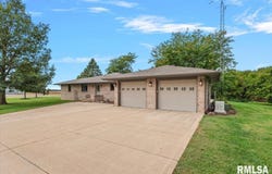 868 E COUNTY HIGHWAY 3, Table Grove, IL 61482