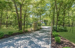 16 Hildreth Road, Hampton Bays, NY 11946