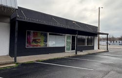 736 U.S. 62, Grand Rivers, KY 42045