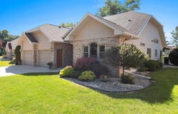 935 BRIGHTON Drive, MENASHA, WI 54952