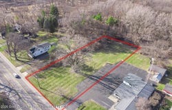 E Mt Hope Avenue, Lansing, MI 48910