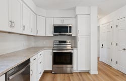 17 Chestnut Drive, Topsham, ME 04086