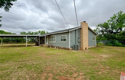 649 Mccartney Lane, Tye, TX 79563
