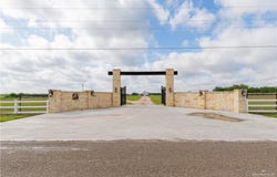 19921 E Los Venados Drive, Edinburg, TX 78542