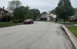 17607 Stonebridge Drive, Hazel Crest, IL 60429