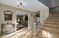 2926 S Versailles Avenue, Springfield, MO 65804