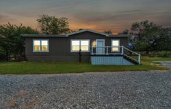 1500 Wattsville Rd, Luling, TX 78648
