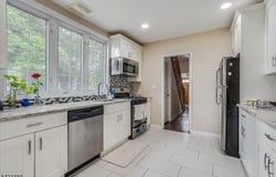 11 Alps Rd, Wayne Twp., NJ 07470-6022
