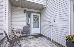 18 Lexington Circle, Matawan, NJ 07747