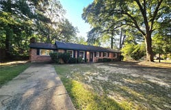1827 Pinecrest Drive, Montgomery, AL 36107