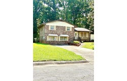 2480 Burton Circle, Morrow, GA 30260