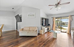 905 STRATFORD MANOR Drive, BRANDON, FL 33510