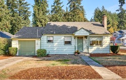 845 S WATER St, Silverton, OR 97381