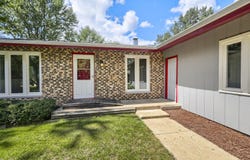 98 Brookside Drive, Elgin, IL 60123