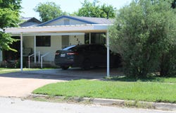 207 Hamilton Avenue, Ballinger, TX 76821