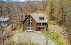 16 Rock Split Way, Wilmington, VT 05363