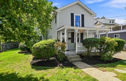 24 Richardson St, Winchester, MA 01890