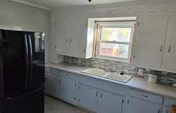 27 Stocker, Springfield, MA 01129