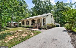 135 WASHINGTON Street, LOCUST GROVE, VA 22508