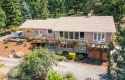 823 Fox Hollow Rd, Sequim, WA 98382