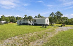 135 Meadow Lane, Hamlet, NC 28345