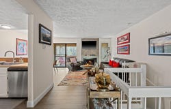 9006 Pointe Ridge Lane, Bloomington, IN 47401