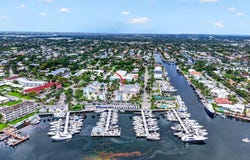 2860 Marina Circle, Lighthouse Point, FL 33064